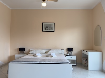 Apartman P – spavaća soba 1